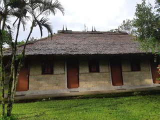 Тембок: Landih Ashram