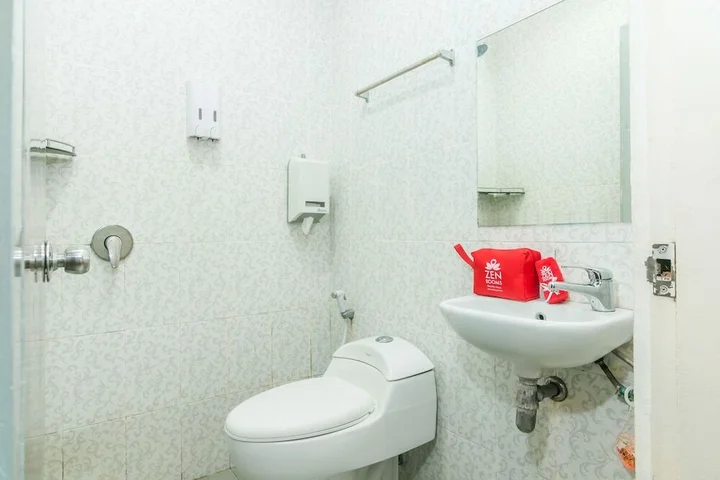 Кута: ZEN Rooms Basic Kuta Centre Kartika Plaza
