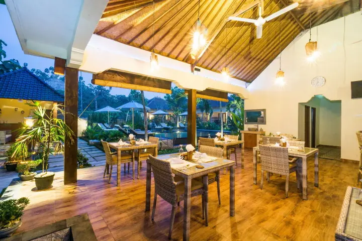 Лембонган-Айленд: Song Bintang Villas