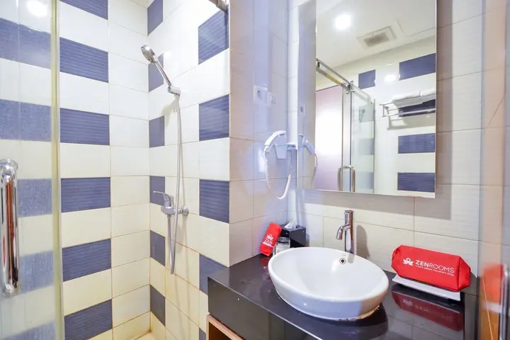 Джакарта: ZEN Rooms Cideng Timur Raya