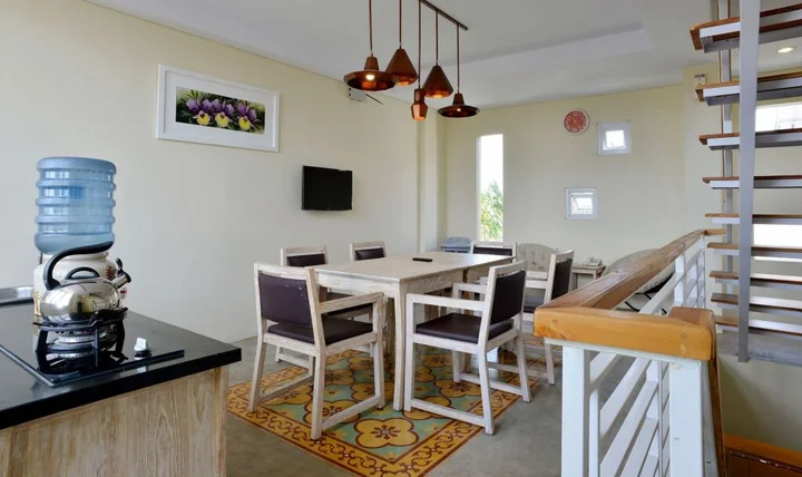Батуретно: ZEN Rooms Pogung Syariah