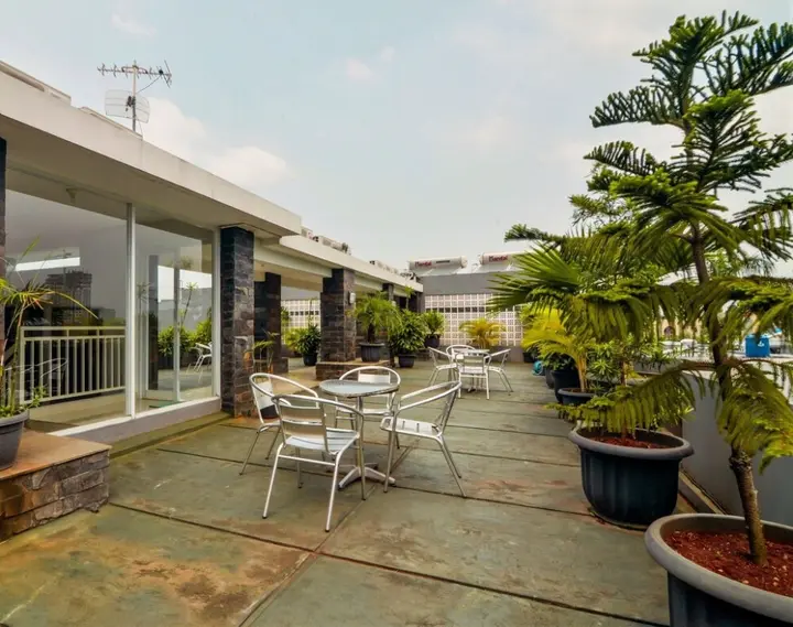 Джакарта: ZEN Rooms Basic near Cilandak Town Square