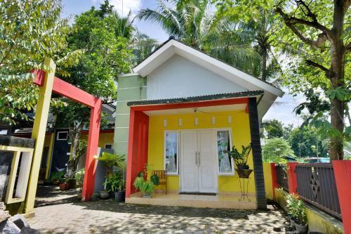 Боробудур: ZEN Rooms Daranindra Borobudur