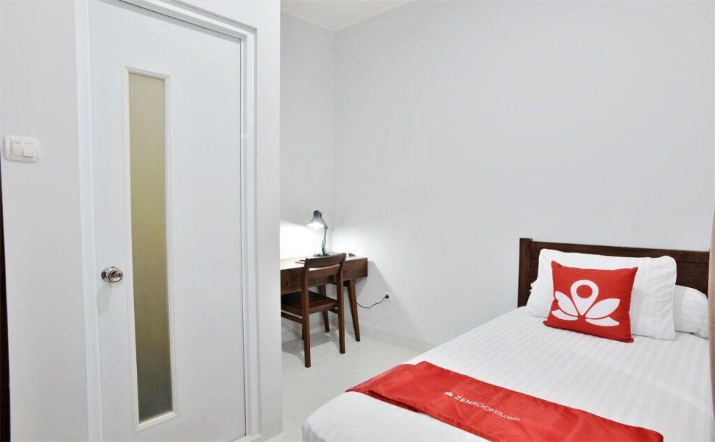 Южный Тангеранг: ZEN Rooms Bintaro Sector 3