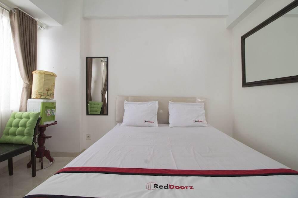 RedDoorz Apartment @ Margonda Residence 3 — фото 2