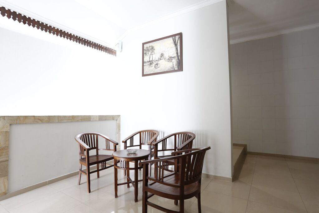 Депок: RedDoorz Plus near Adisucipto Airport 2