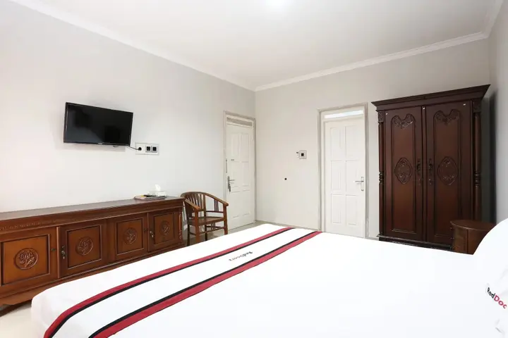 Депок: RedDoorz Plus near Adisucipto Airport 2