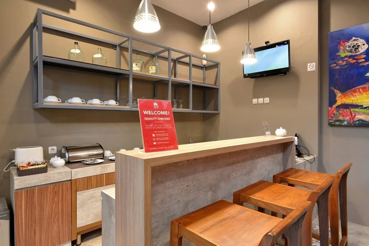 Джакарта: ZEN Rooms Near Mall Buaran