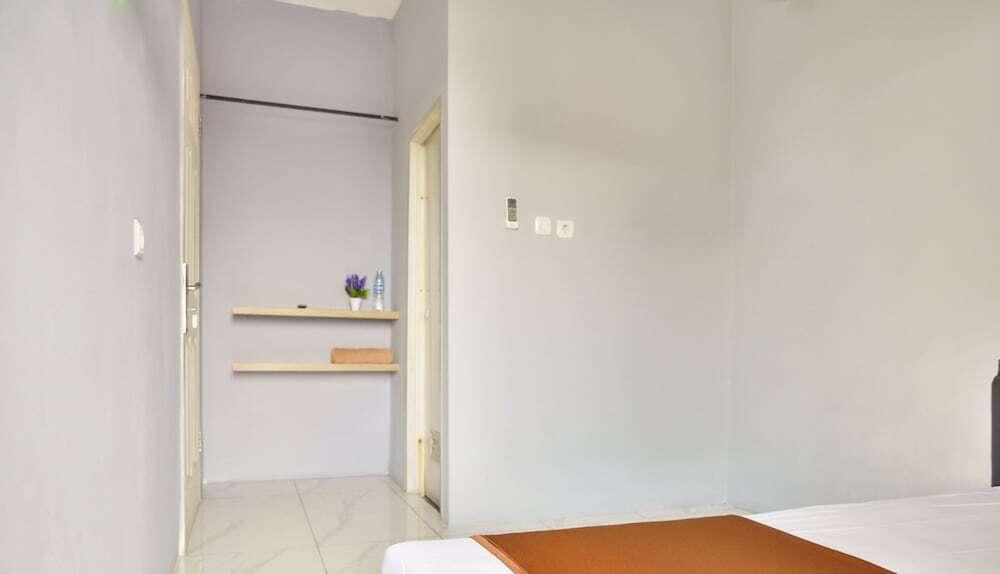 Джакарта: ZEN Rooms Basic near Kota Kasablanka