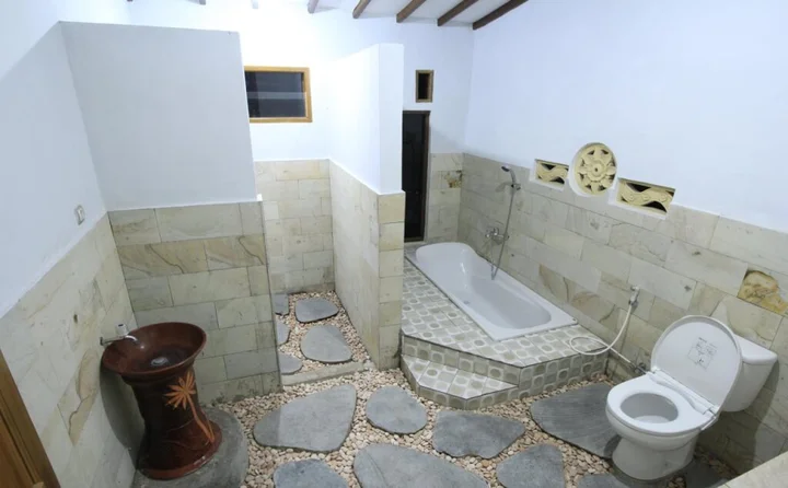 Матарам: Bale Villa