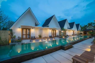 Гили Траванган: Ponte Villas