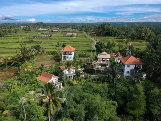 Тембок: Sebatu Sanctuary Eco-resort