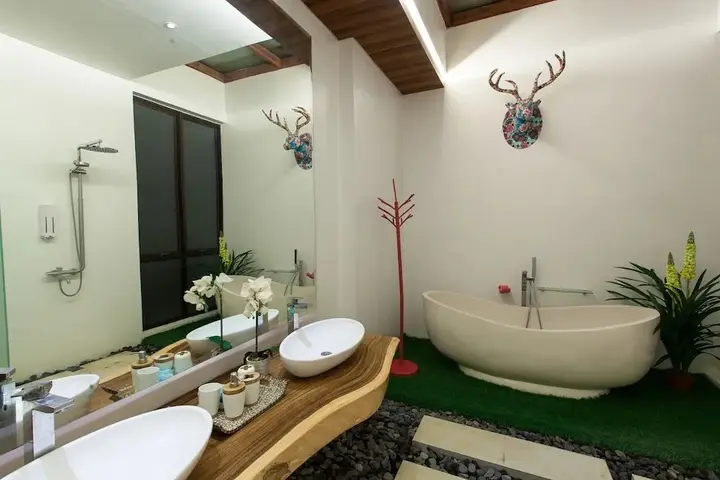 Унгасан: Nazeki Villa
