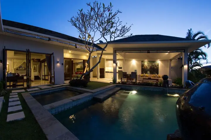 Унгасан: Villa Seratus