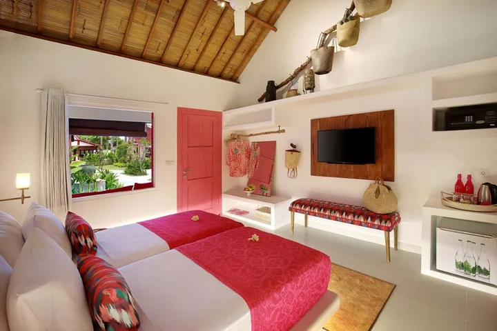 Гили Аир: PinkCoco Gili Air - Constant Surprises & for Cool Adults Only