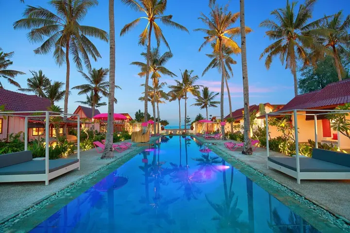 Гили Аир: PinkCoco Gili Air - Constant Surprises & for Cool Adults Only