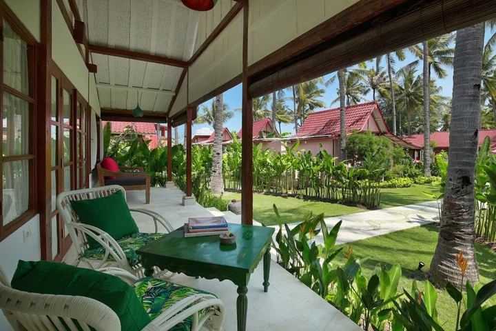 Гили Аир: PinkCoco Gili Air - Constant Surprises & for Cool Adults Only