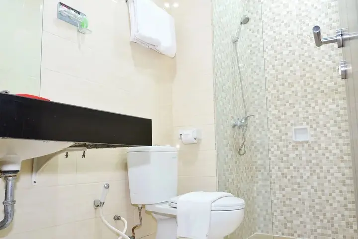 Сурабая: ZEN Rooms Basic Kedung Sari Wonorejo