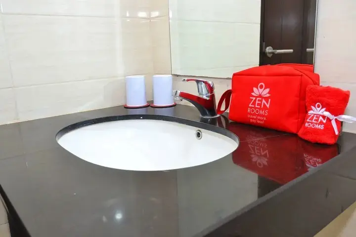 Сурабая: ZEN Rooms Basic Kedung Sari Wonorejo