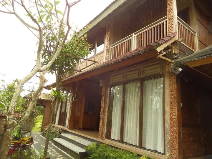 Тегаллаланг: Uma Kendran Villa