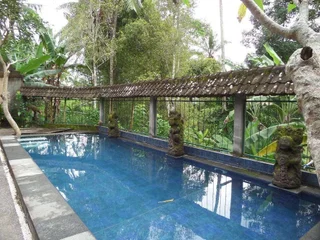 Тегаллаланг: Uma Kendran Villa
