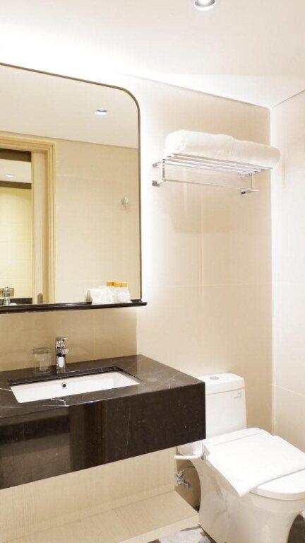 Семаранг: Louis Kienne Hotel Pemuda