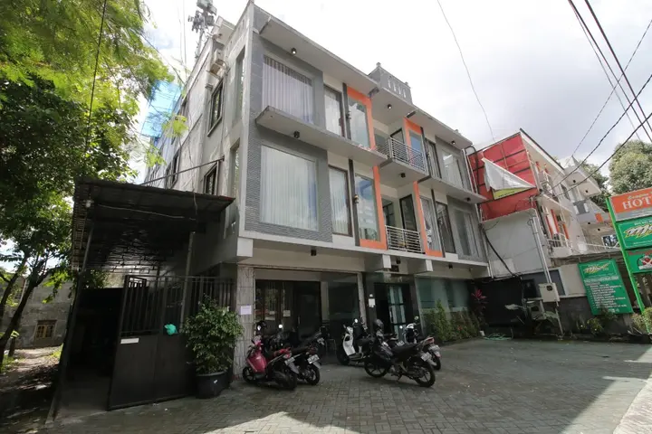 Депок: RedDoorz Plus near Universitas Negeri Yogyakarta