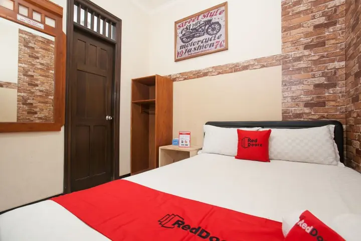 Маланг: RedDoorz near Stasiun Kota Baru Malang