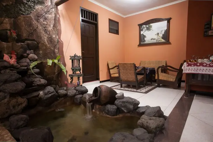 Маланг: RedDoorz near Stasiun Kota Baru Malang