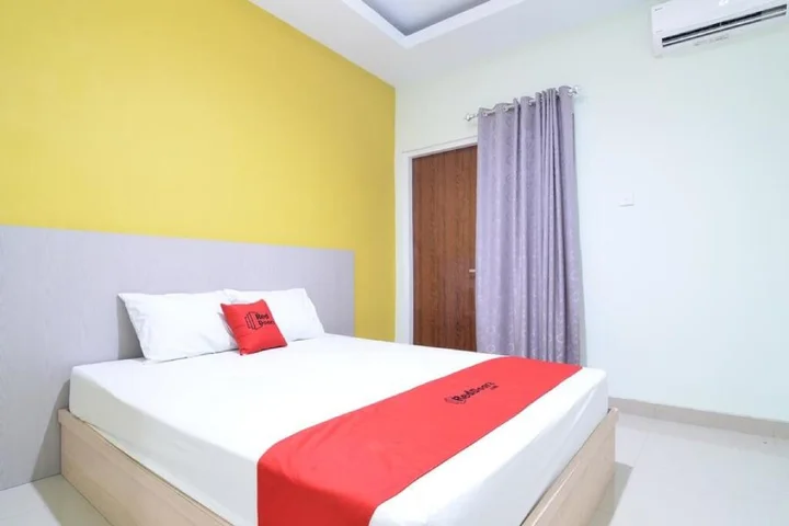 Суракарта: RedDoorz near Museum Keraton Surakarta