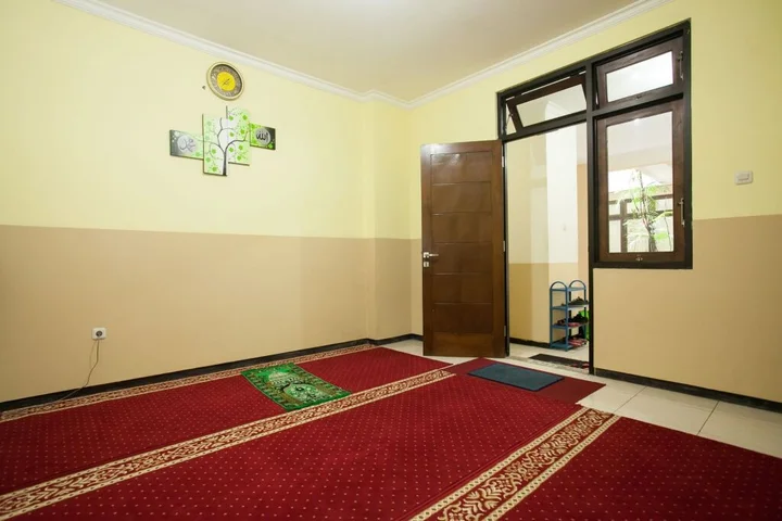Маланг: RedDoorz @ Rampal