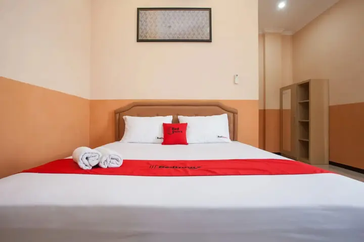 Маланг: RedDoorz @ Rampal