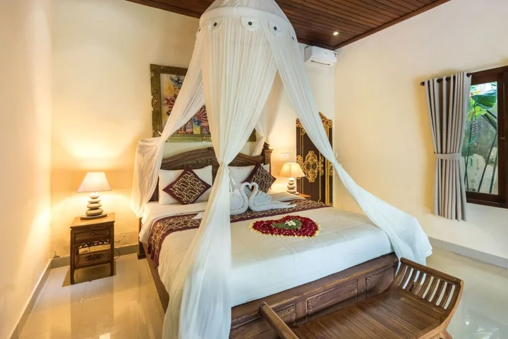 Убуд: D'Bale Ananda Ubud Villa