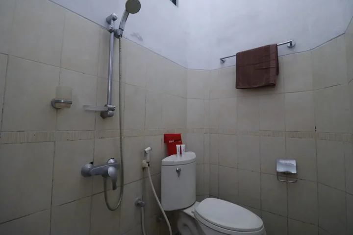 Семаранг: RedDoorz Plus near Undip Tembalang