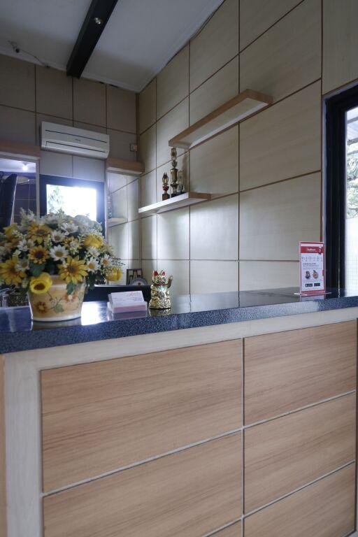 Семаранг: RedDoorz Plus near Undip Tembalang