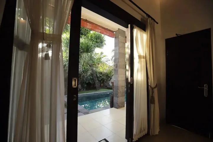 Кута: Kubu D'Bucu Legian