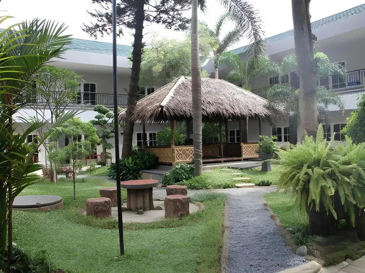 Тангеранг: Mandala Hotel