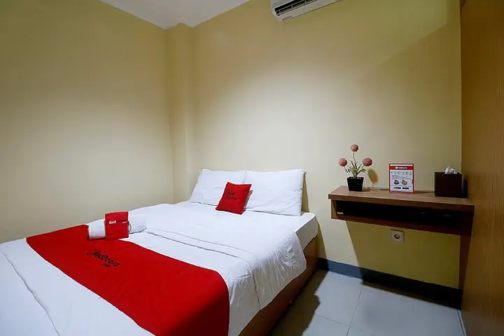 Джакарта: RedDoorz near ITC Cempaka Mas