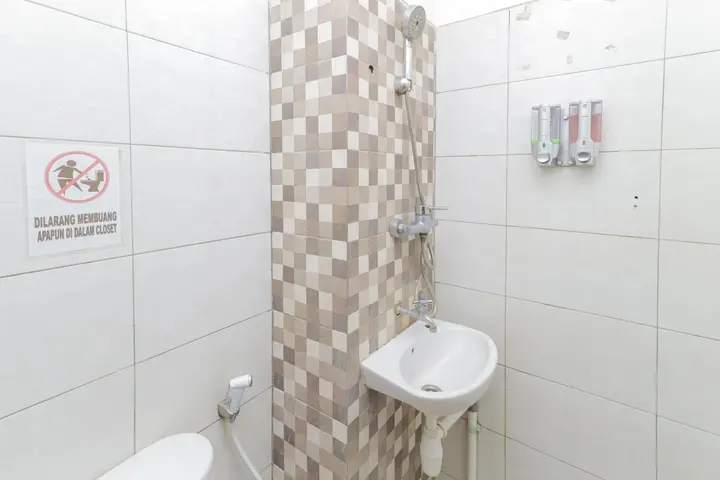 Сурабая: RedDoorz Plus @ K23 Rungkut Madya