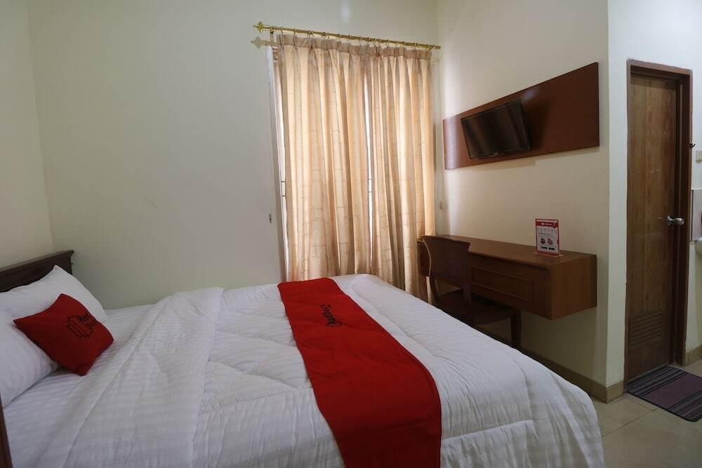 Джакарта: RedDoorz Plus @ Cempaka Putih Timur