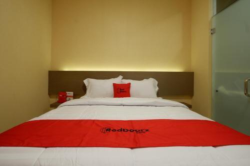 Семаранг: RedDoorz Plus near Java Mall Semarang