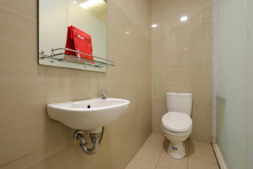 Семаранг: RedDoorz Plus near Java Mall Semarang