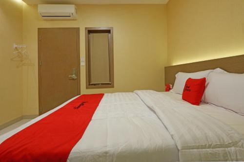Семаранг: RedDoorz Plus near Java Mall Semarang