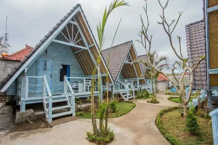 Лембонган-Айленд: The Syron Huts Lembongan