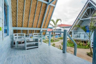 Лембонган-Айленд: The Syron Huts Lembongan