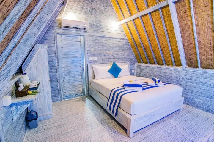 Лембонган-Айленд: The Syron Huts Lembongan