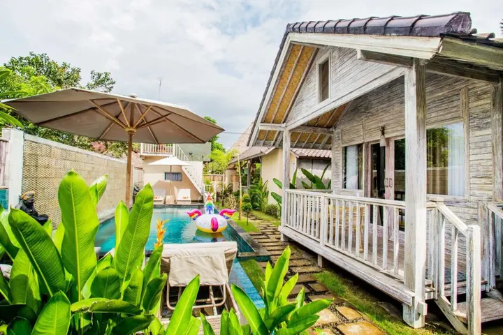 Лембонган-Айленд: The Syron Huts Lembongan