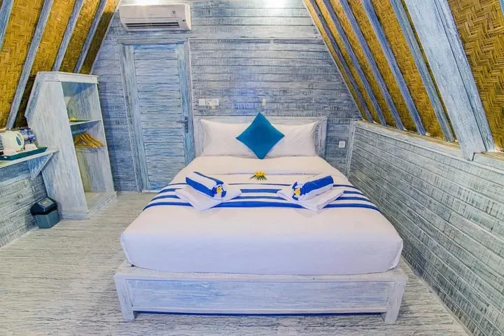 Лембонган-Айленд: The Syron Huts Lembongan