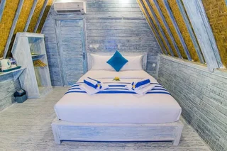 Лембонган-Айленд: The Syron Huts Lembongan