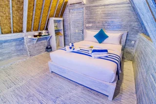 Лембонган-Айленд: The Syron Huts Lembongan